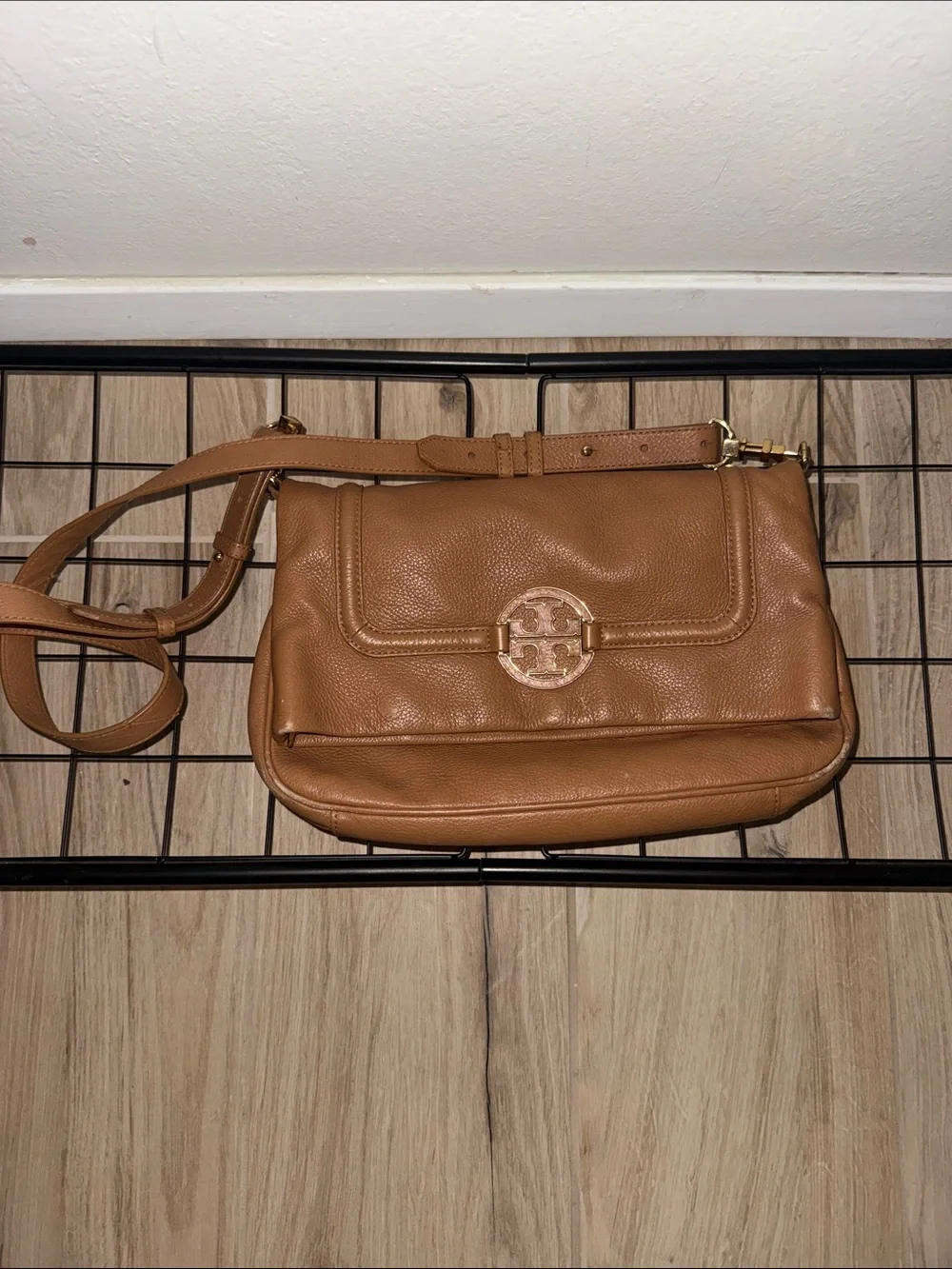 Tory Burch Saddle Crossbody Bag in Brown